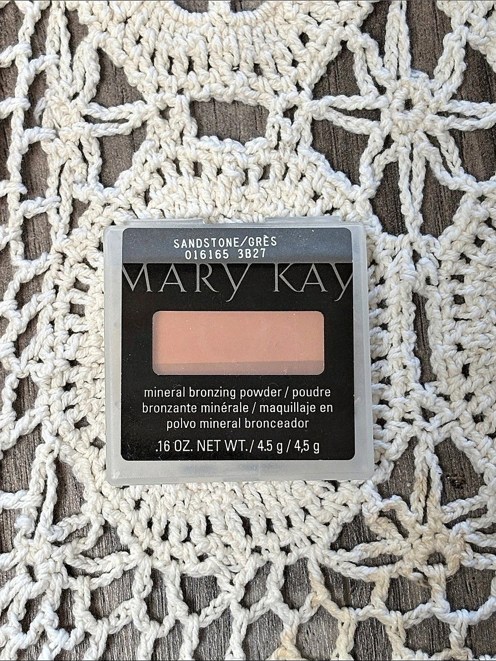 Mary Kay Mineral Bronzing Powder Mineral Bronzer in Brown NWT